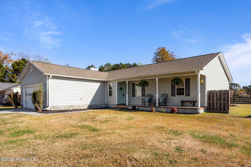 Photo of 105 Poplar Ridge Road, Jacksonville, NC 28546 (MLS # 100541973)