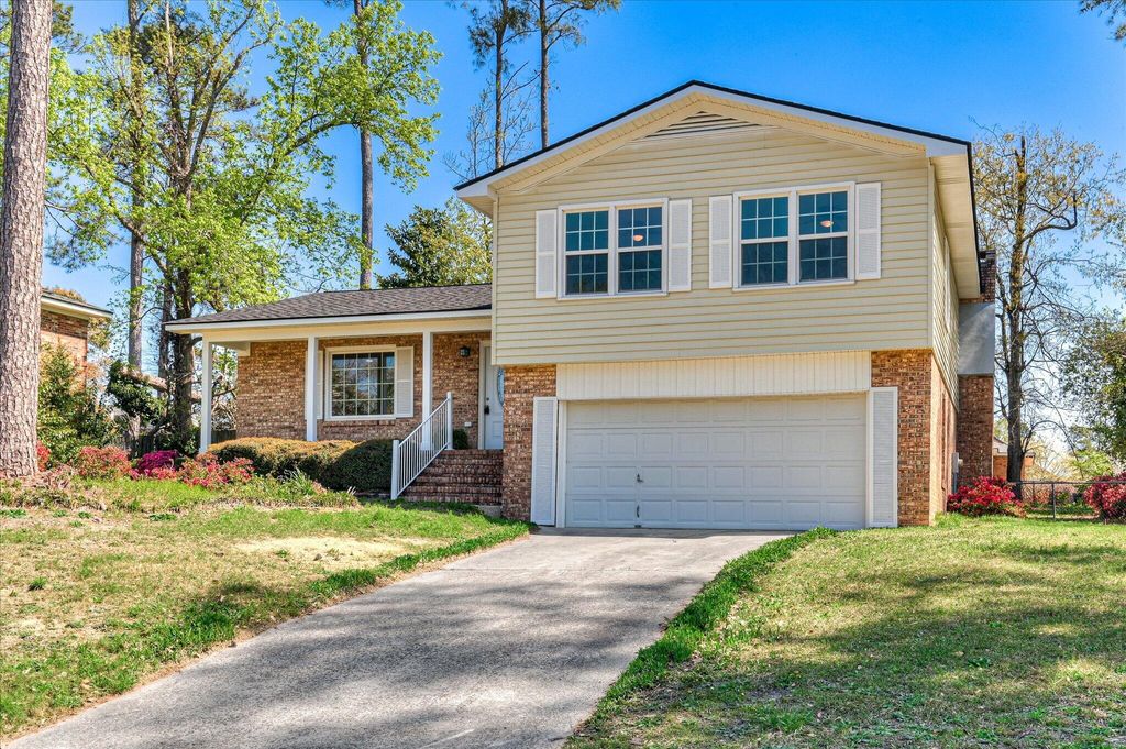 Photo of 142 Caymen Drive, Martinez, GA 30907 (MLS # 553584)