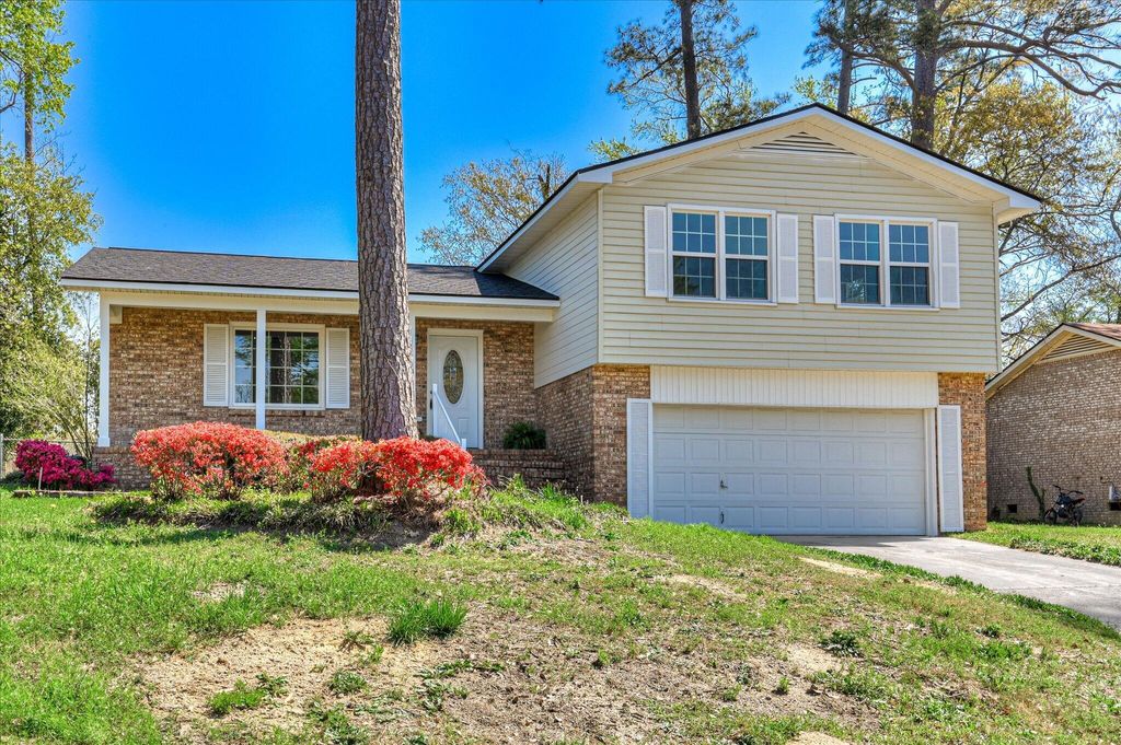 Photo of 142 Caymen Drive, Martinez, GA 30907 (MLS # 553584)