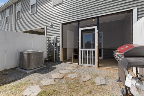 Tiny photo for 608 Jacks Crossing Drive, Hubert, NC 28539 (MLS # 100603170)