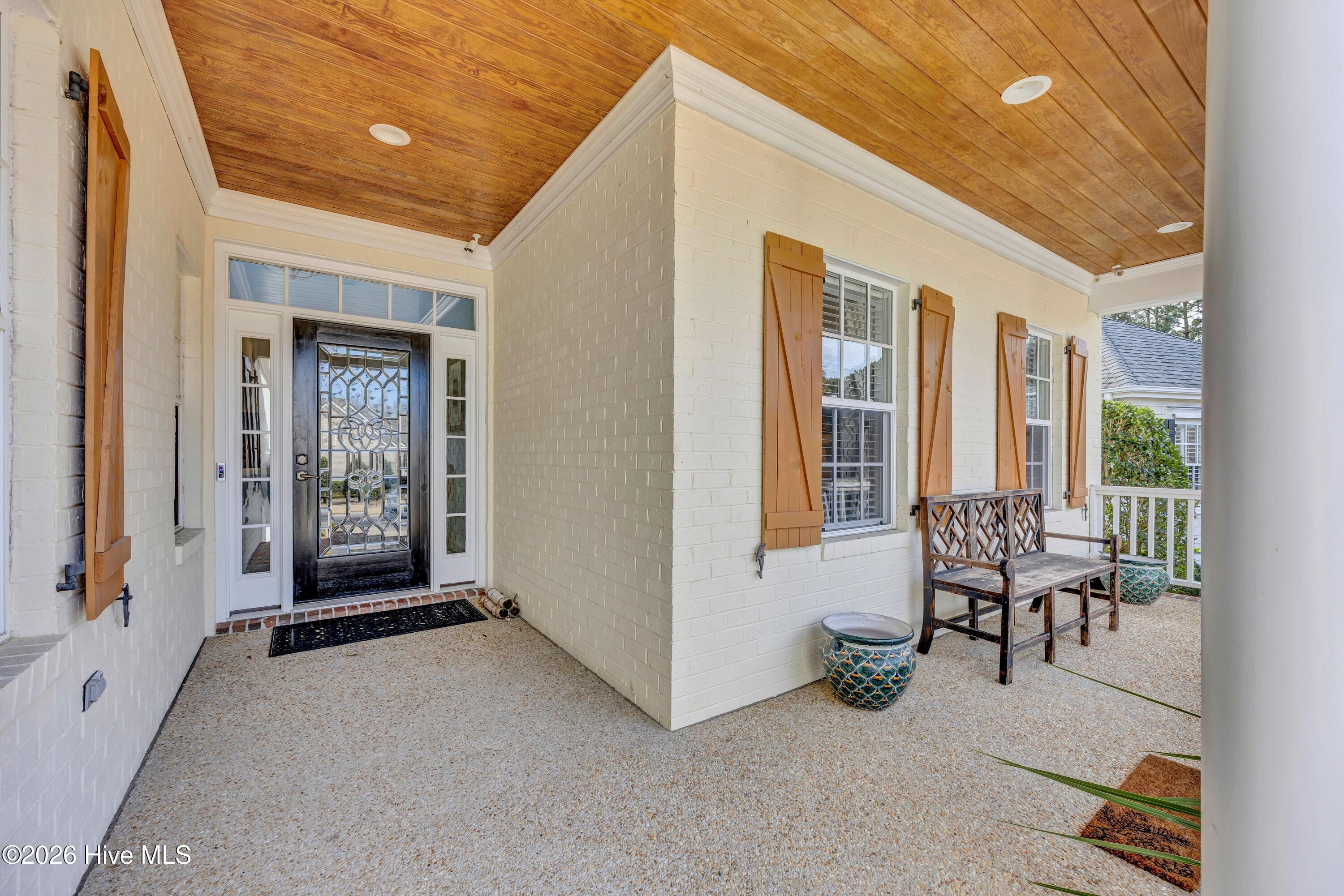 2112 Bay Colony Lane