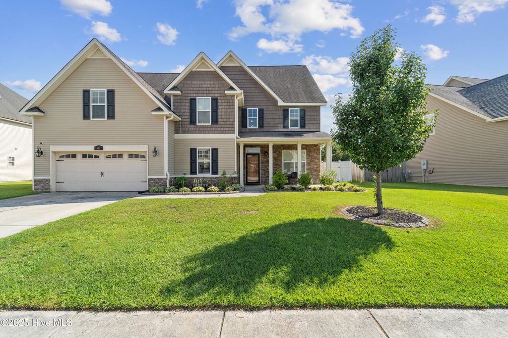 Photo of 507 Walkens Woods Lane, Jacksonville, NC 28546 (MLS # 100516932)