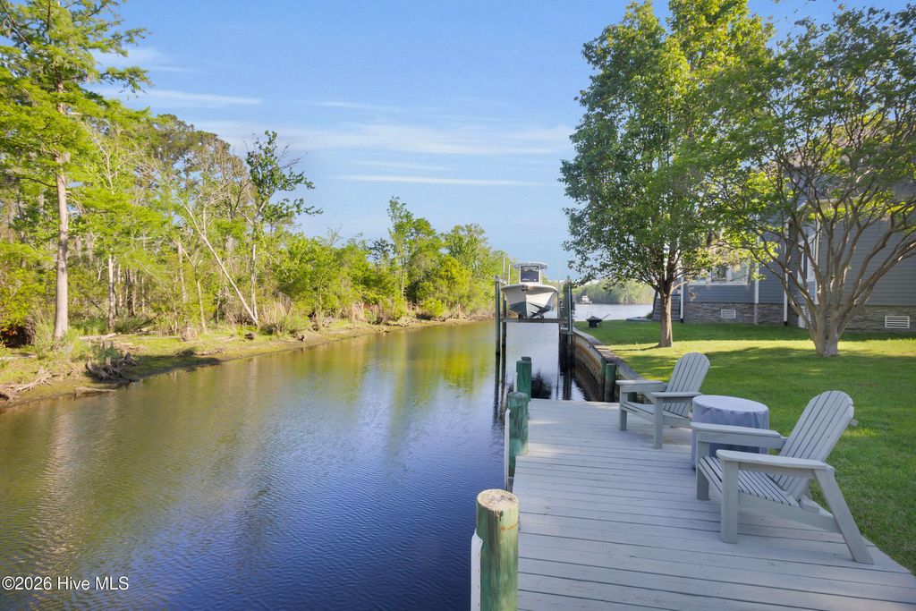 Photo of 2418 Turtle Bay Drive, New Bern, NC 28562 (MLS # 100566230)