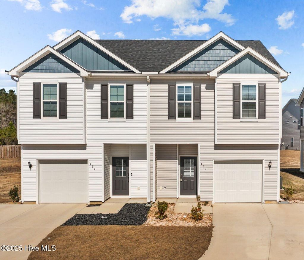 Photo of 412 Blockade Shoal Lane, Jacksonville, NC 28546 (MLS # 100568442)