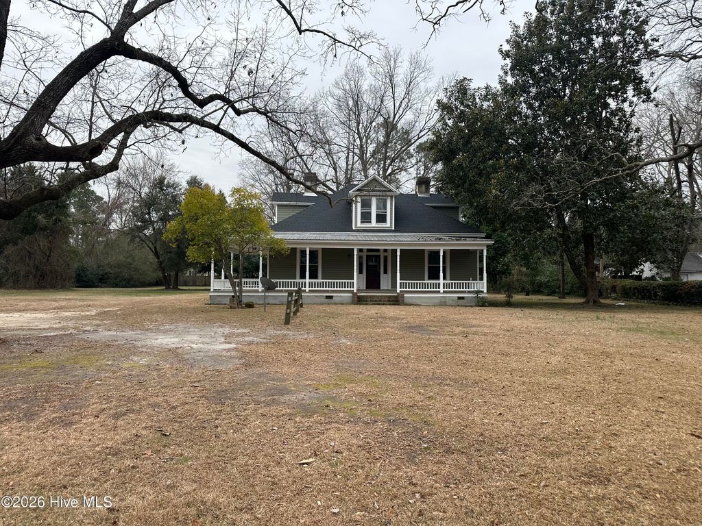Photo of 1005 W Church Street, Laurinburg, NC 28352 (MLS # 100556742)