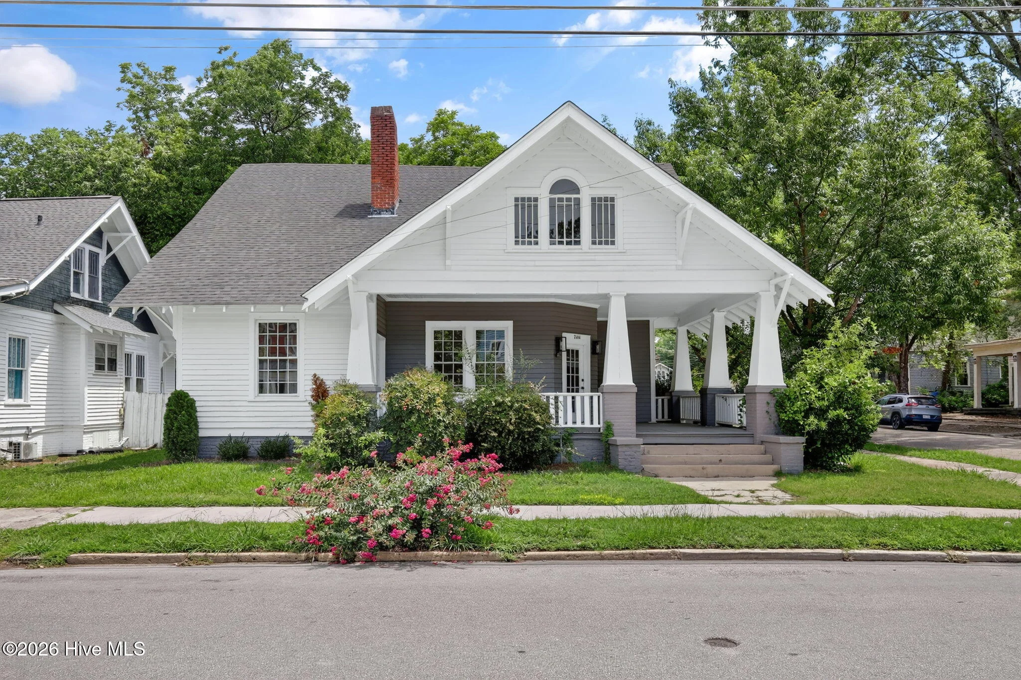 700 Kenan Street W