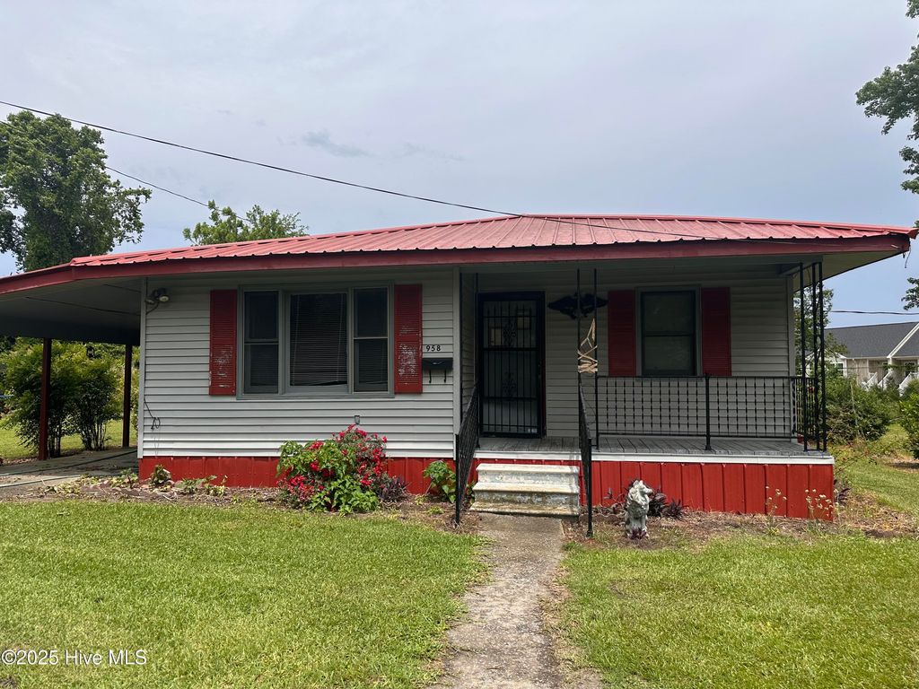 Photo of 958 W Pantego Street, Belhaven, NC 27810 (MLS # 100551851)