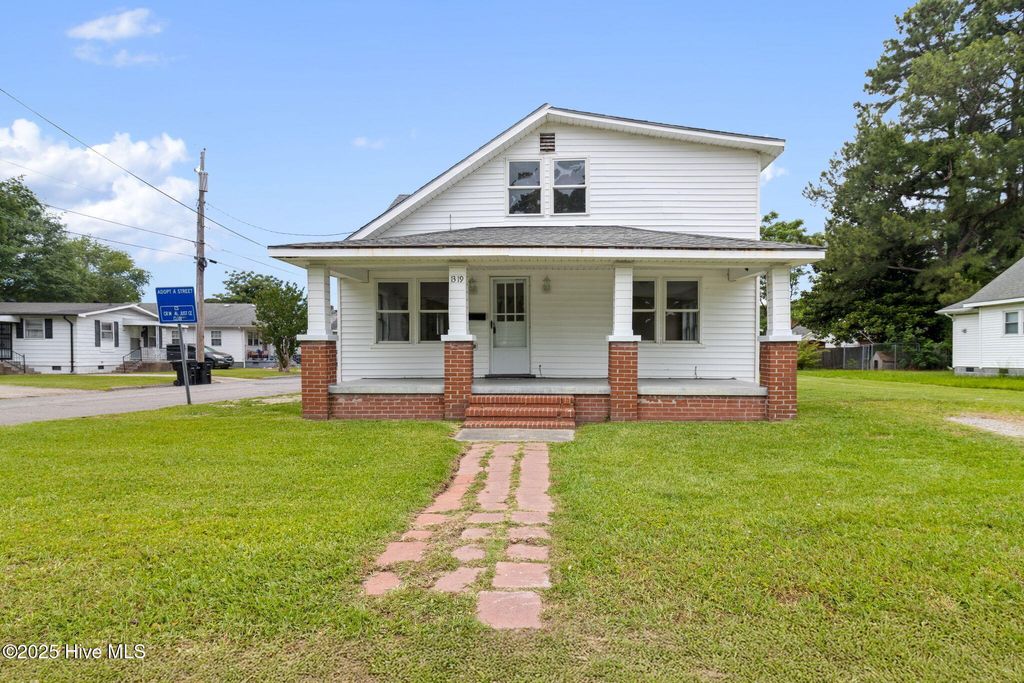 Photo of 1319 Moore Street, Elizabeth City, NC 27909 (MLS # 100529517)