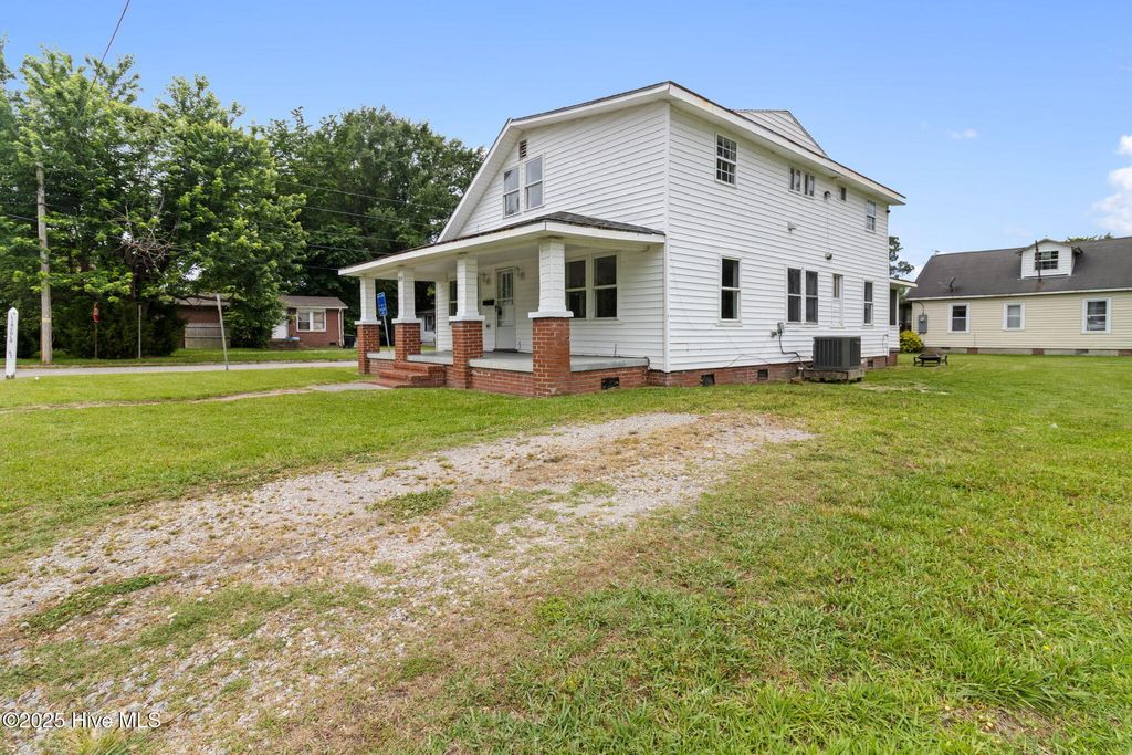 Photo of 1319 Moore Street, Elizabeth City, NC 27909 (MLS # 100529517)