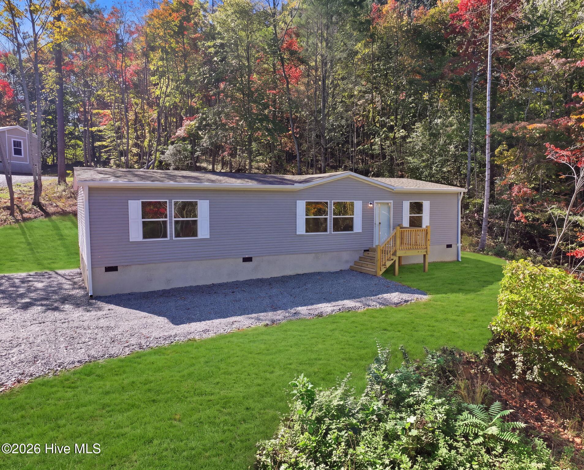 313 Loganberry Lane