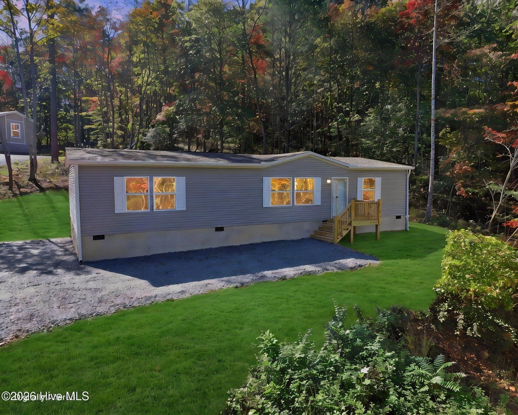 Photo of 313 Loganberry Lane, Hayesville, NC 28904 (MLS # 100612338)