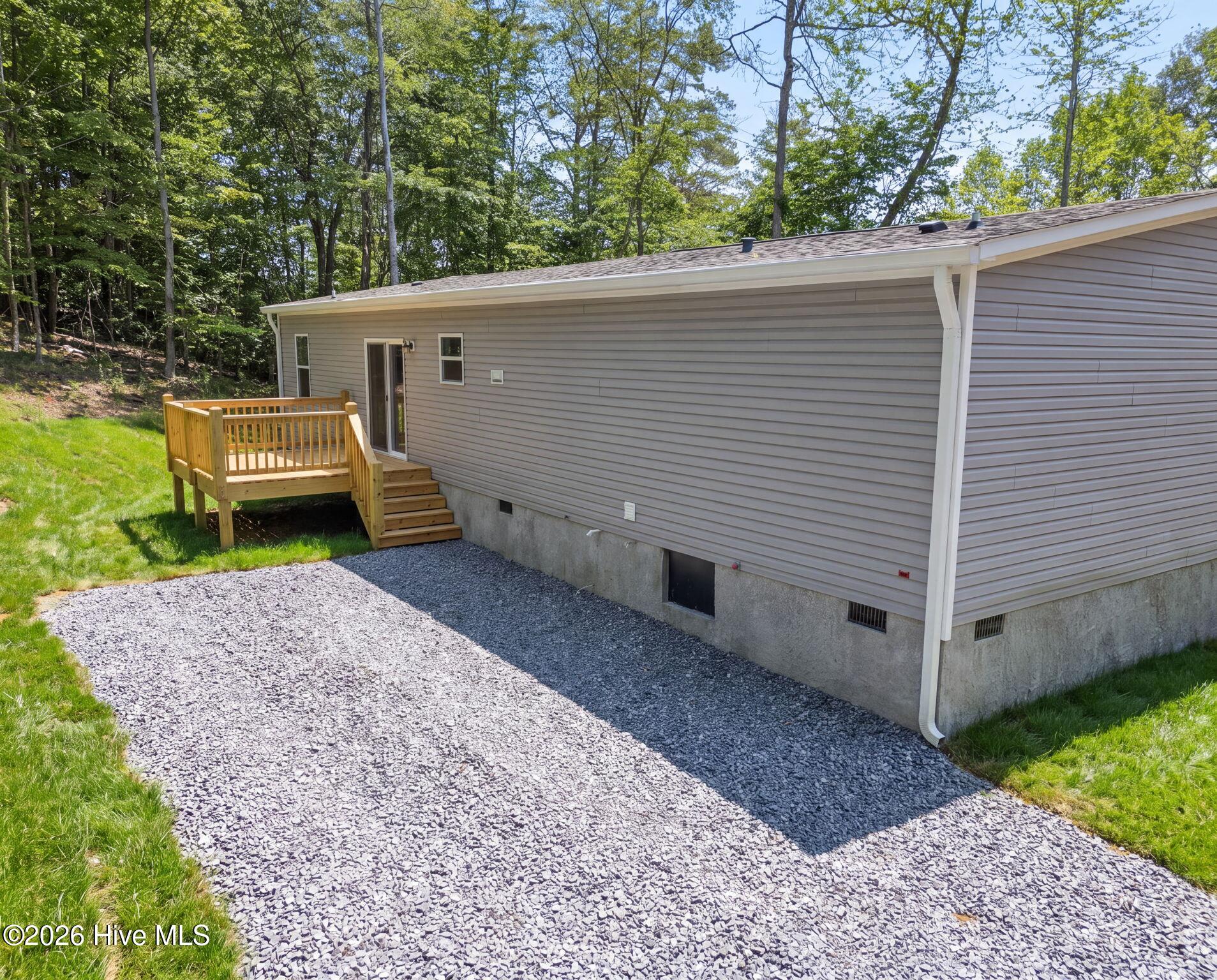 313 Loganberry Lane