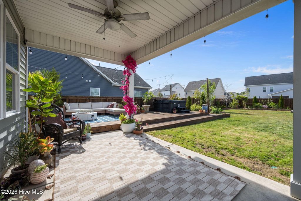 Photo of 105 E Yellow Lois Drive, Hampstead, NC 28443 (MLS # 100566111)