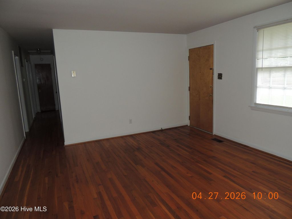 Photo of 1118 Clifton Road, Jacksonville, NC 28540 (MLS # 100569816)