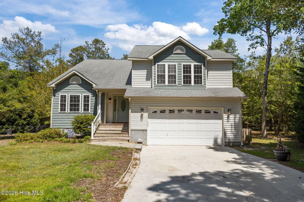 Photo of 102 Shady Path, Cedar Point, NC 28584 (MLS # 100569957)