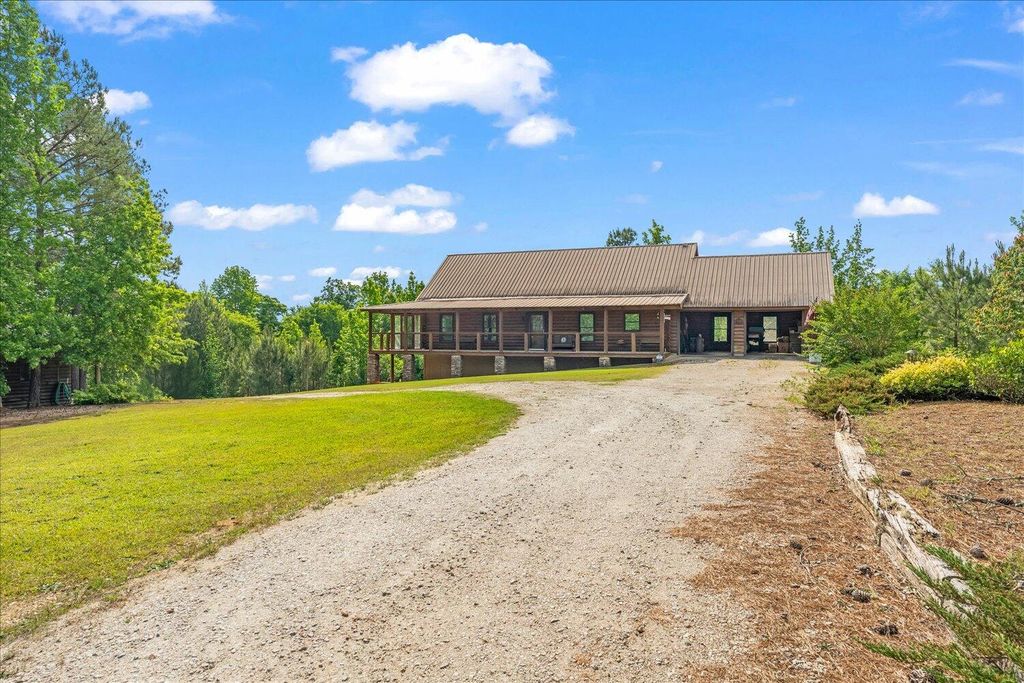 Photo of 299 SW Hunting Club Road, Crawfordville, GA 30631 (MLS # 555603)