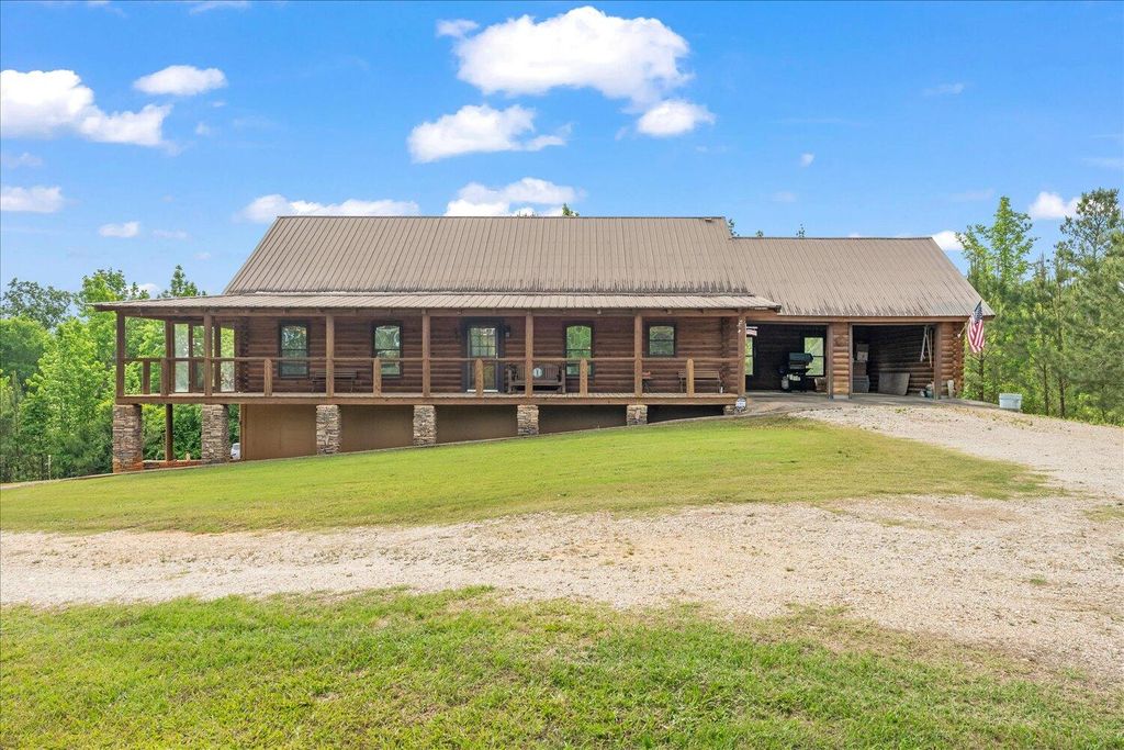 Photo of 299 SW Hunting Club Road, Crawfordville, GA 30631 (MLS # 555603)