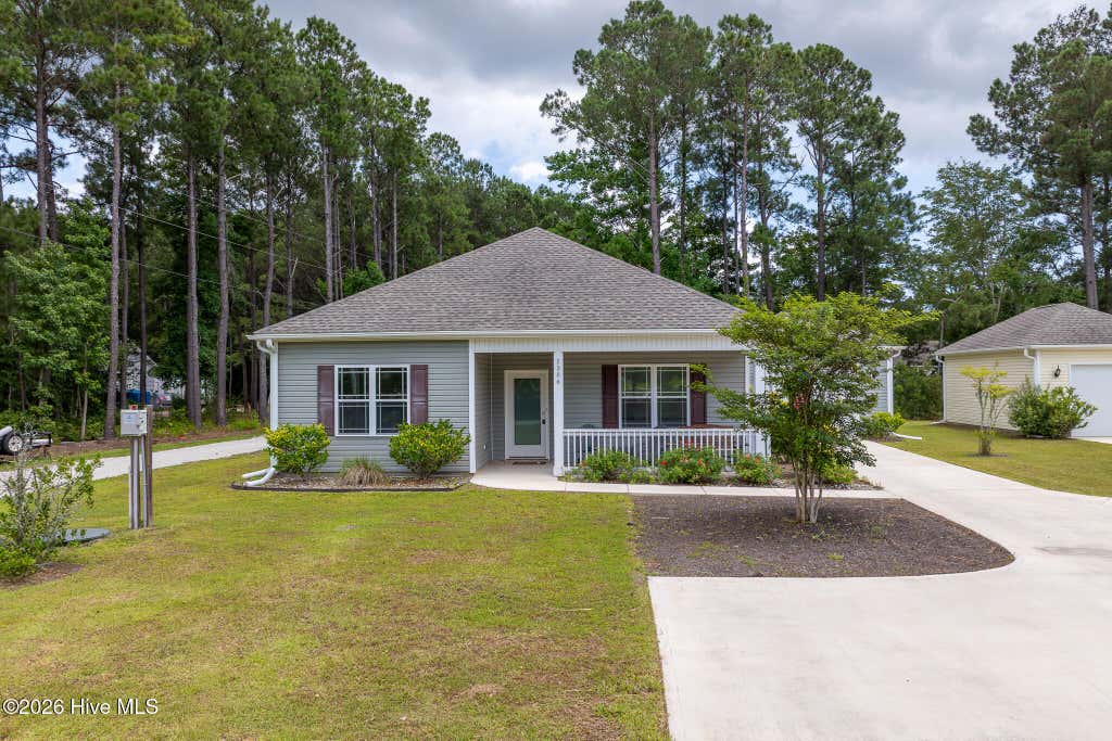 Photo of 1306 Old Folkstone Road, Sneads Ferry, NC 28460 (MLS # 100585785)
