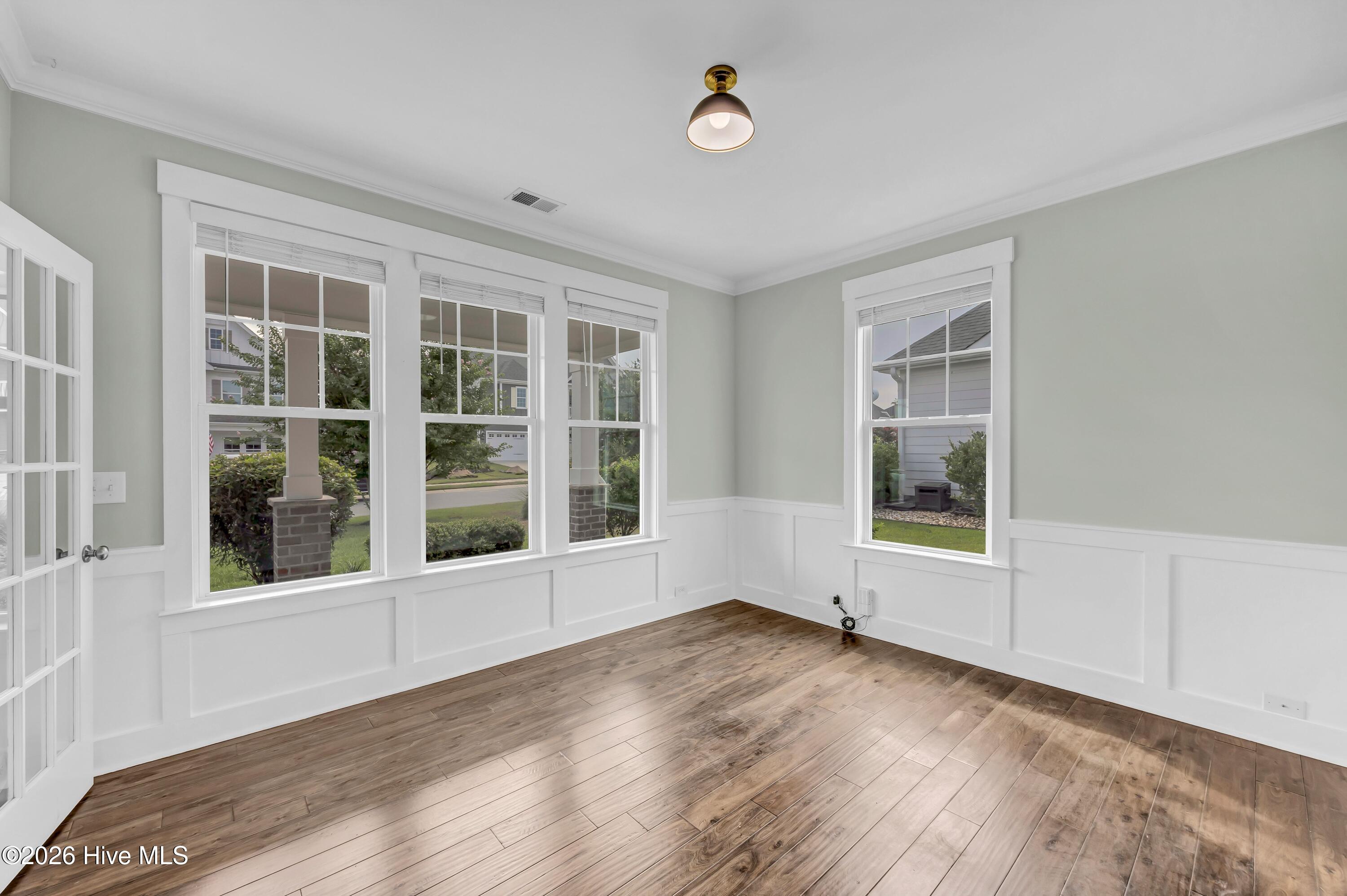 412 Island End Court