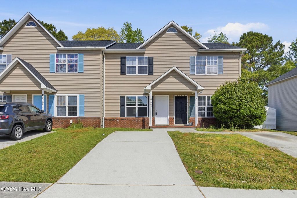 Photo of 1063 W Pueblo Drive, Jacksonville, NC 28546 (MLS # 100568263)