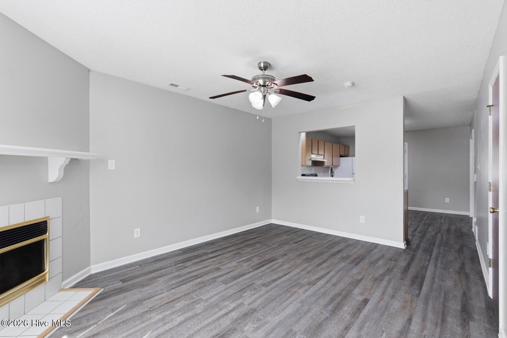 Photo of 1063 W Pueblo Drive, Jacksonville, NC 28546 (MLS # 100568263)