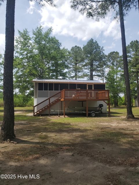 Homes For Sale - 708 Albert Beatty Lane<br/> Bladen County, Harrells, NC 28444