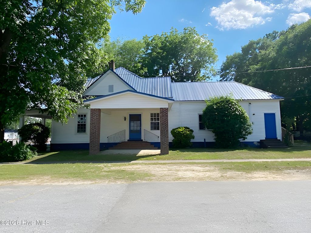 Photo of 301 S Wilson Street, Fremont, NC 27830 (MLS # 100577151)