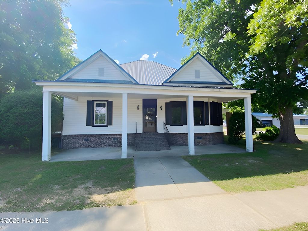 Photo of 301 S Wilson Street, Fremont, NC 27830 (MLS # 100577151)