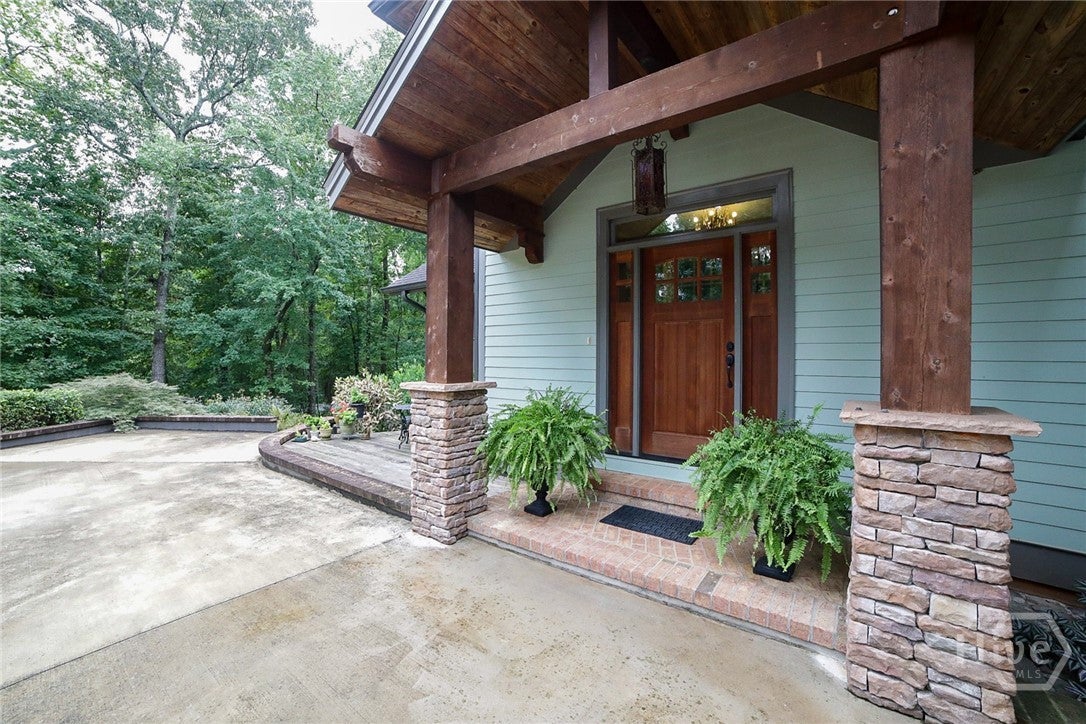 1010 Briar Lakes Court