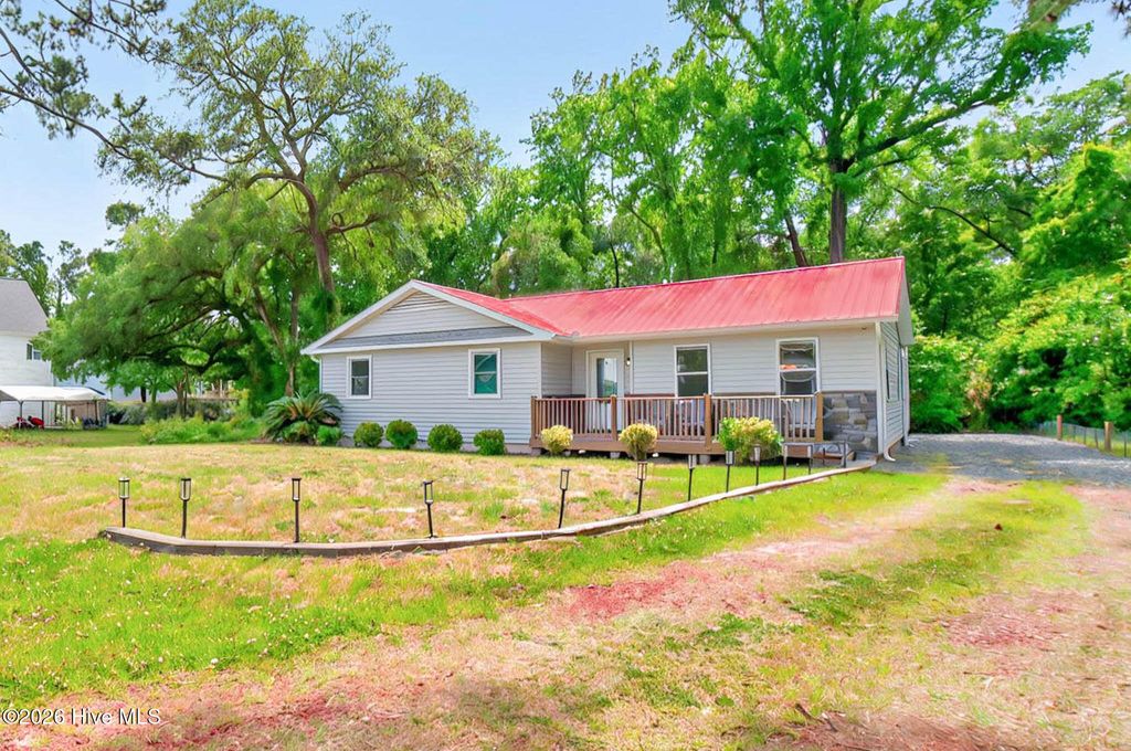 Photo of 1950 Ocean View Drive SW, Ocean Isle Beach, NC 28469 (MLS # 100556049)