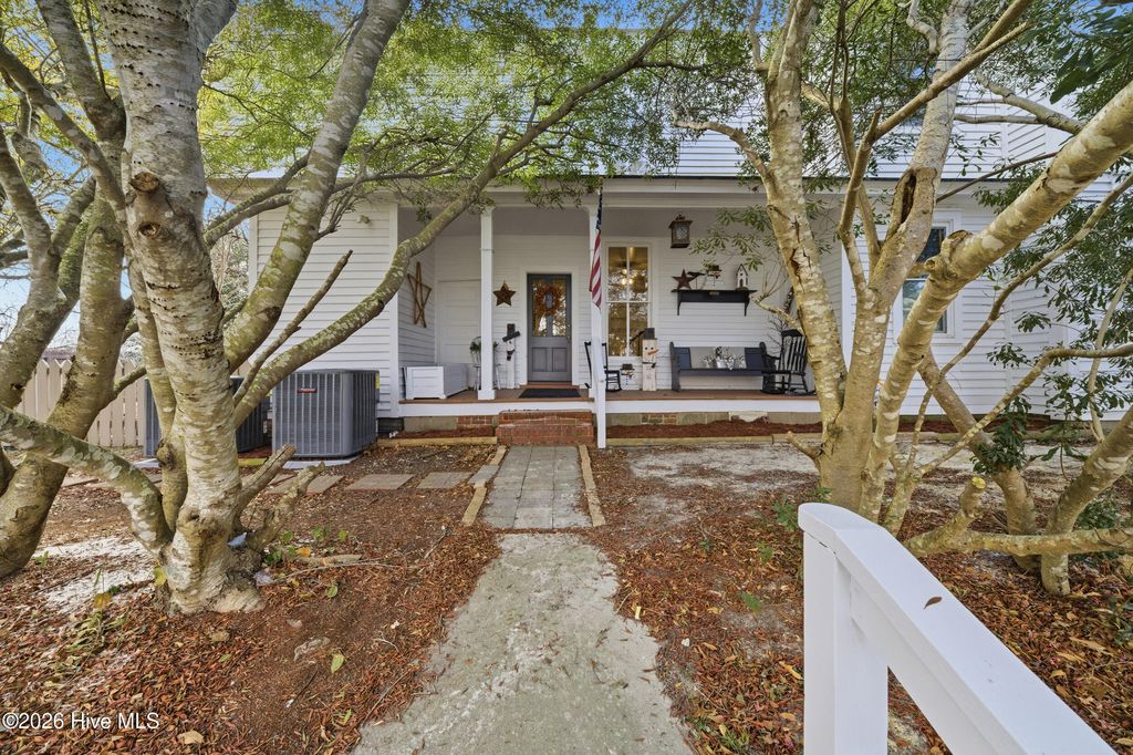 Photo of 201 Main Street, Gatesville, NC 27938 (MLS # 100551583)