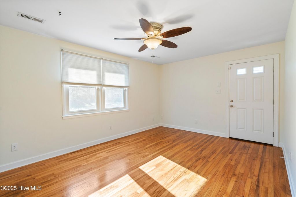 Photo of 603 Clyde Drive, Jacksonville, NC 28540 (MLS # 100537321)