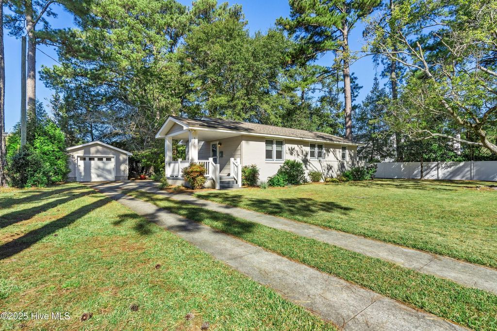 Photo of 603 Clyde Drive, Jacksonville, NC 28540 (MLS # 100537321)