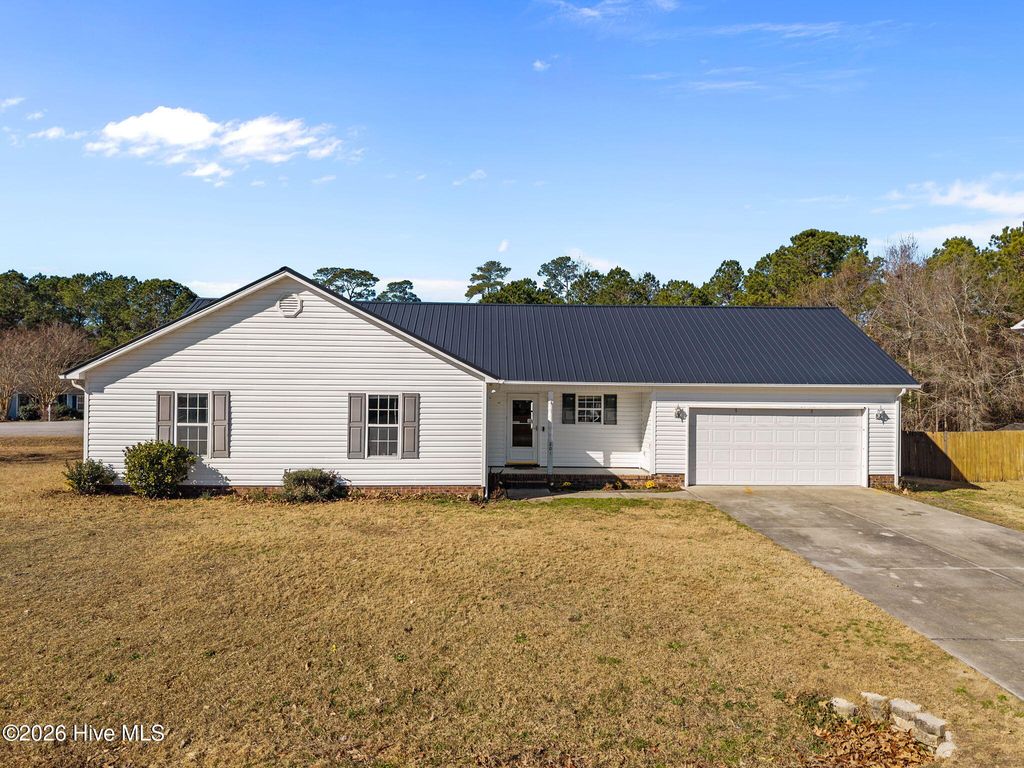 Photo of 201 Slate Court, Jacksonville, NC 28546 (MLS # 100550152)