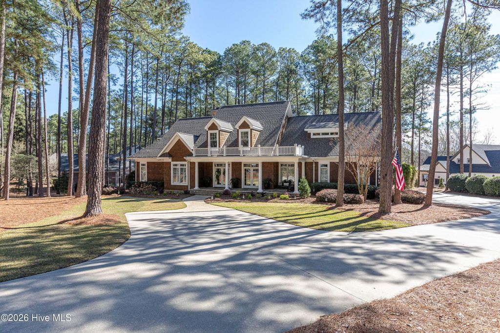 Photo of 12 Halkirk Drive, Pinehurst, NC 28374 (MLS # 100561591)