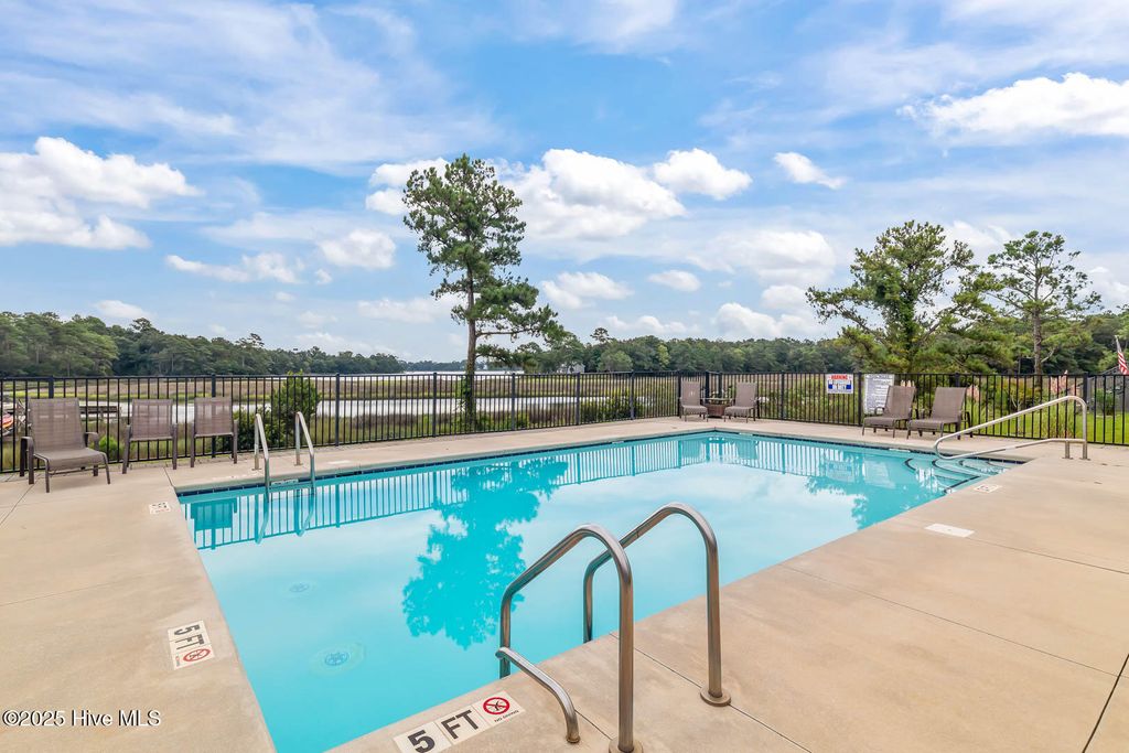 Photo of 206 Baker Road, Hubert, NC 28539 (MLS # 100544097)