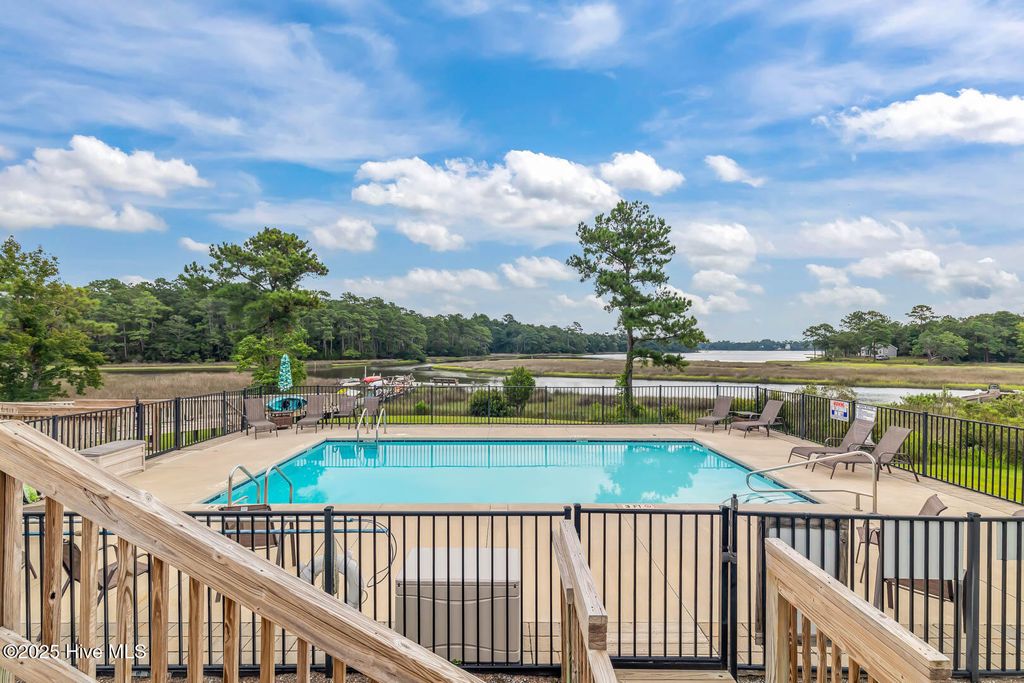 Photo of 206 Baker Road, Hubert, NC 28539 (MLS # 100544097)