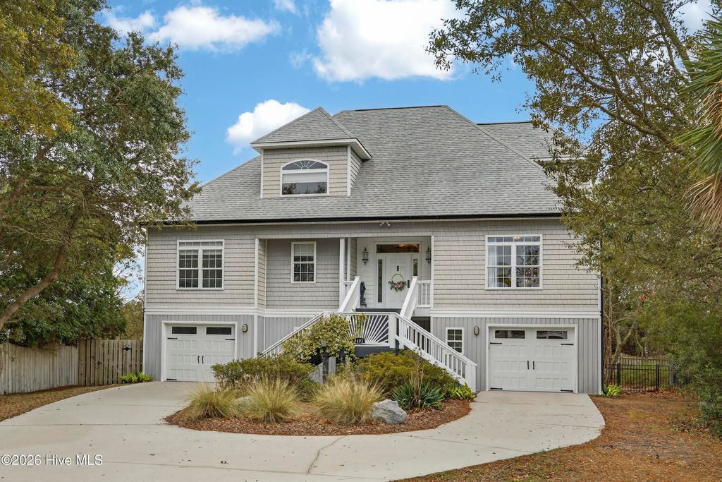 Photo of 9402 Voyagers Way, Wilmington, NC 28412 (MLS # 100557060)