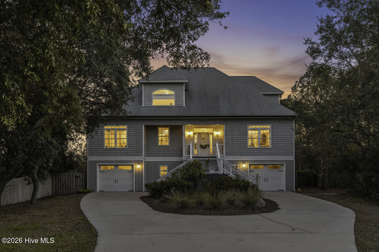 9402 Voyagers Way
