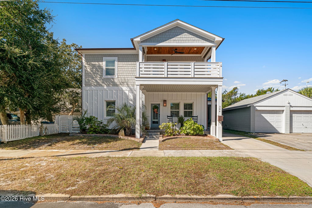 Photo of 304 S 17th Street, Morehead City, NC 28557 (MLS # 100613251)