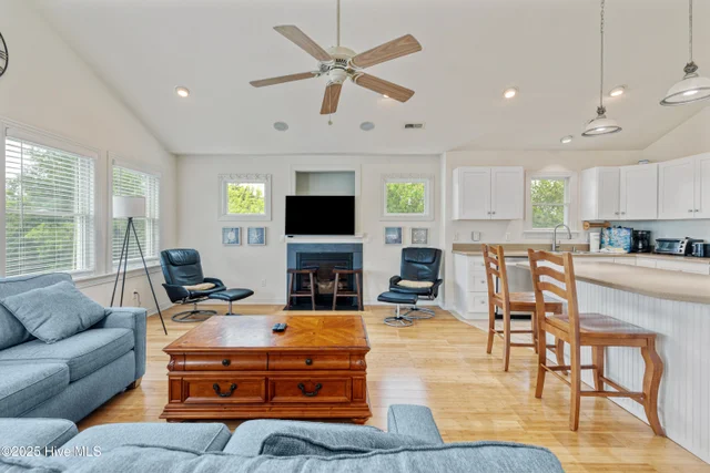 759 Ridge Point Drive, photo 5 of 37