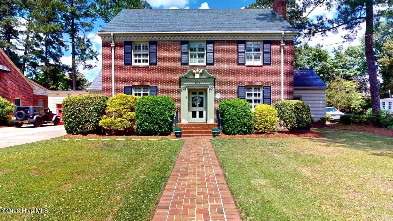 206 W James Street, Mount Olive, NC, 28365