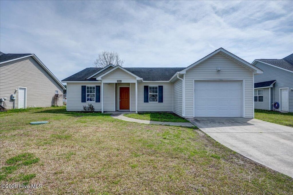 Photo of 177 Crooked Run Drive, New Bern, NC 28560 (MLS # 100550174)