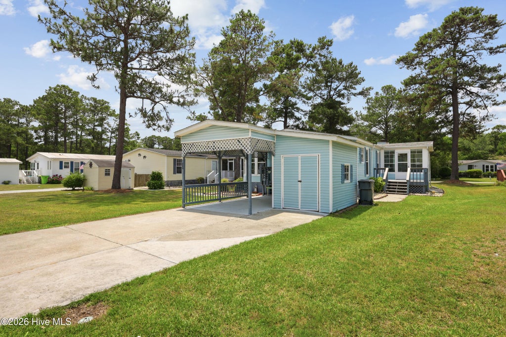 Photo of 605 Outrigger Court, Hampstead, NC 28443 (MLS # 100581350)