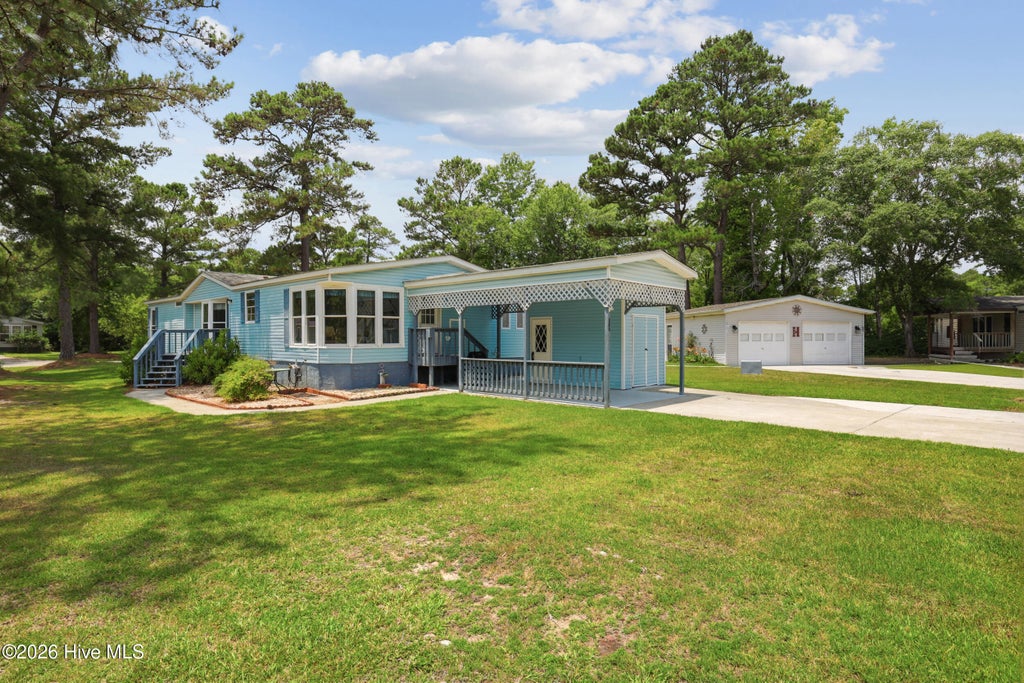 Photo of 605 Outrigger Court, Hampstead, NC 28443 (MLS # 100581350)