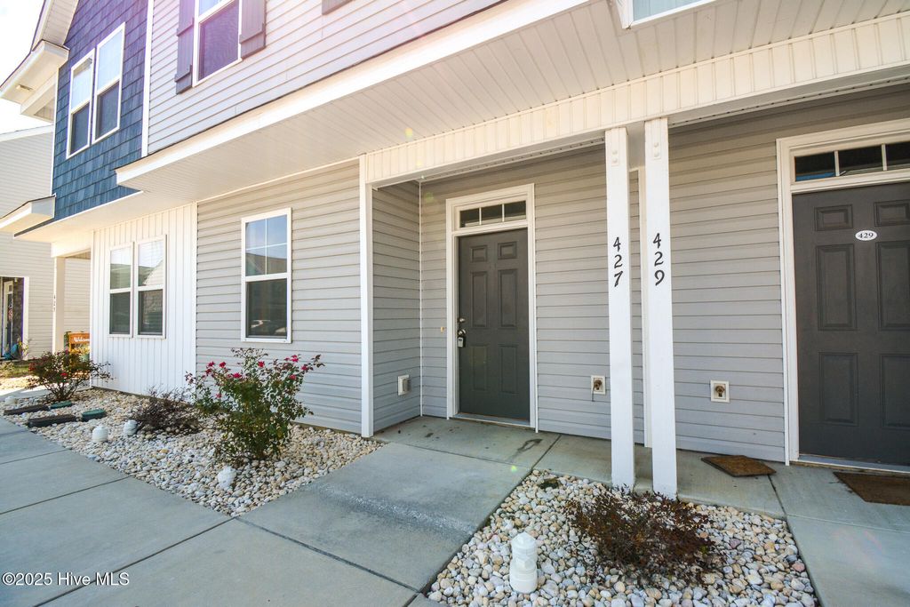 Photo of 427 Sunfish Lane, Sneads Ferry, NC 28460 (MLS # 100534687)