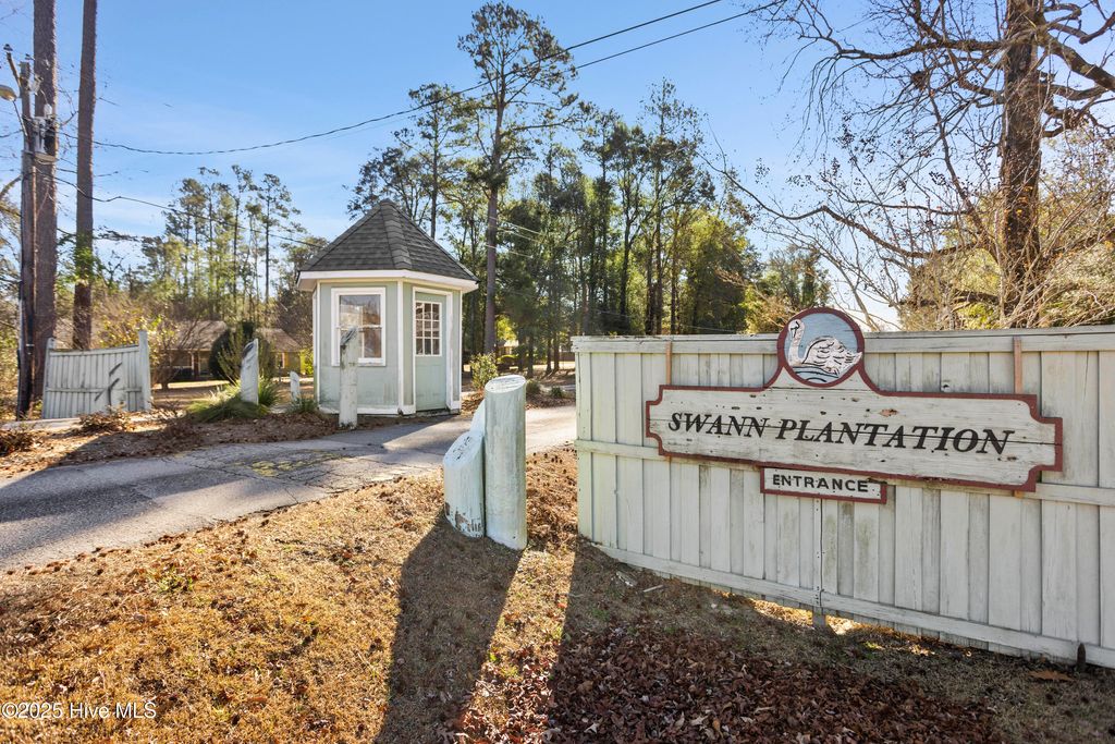 Photo of 286 Gooseneck Road W, Rocky Point, NC 28457 (MLS # 100550933)