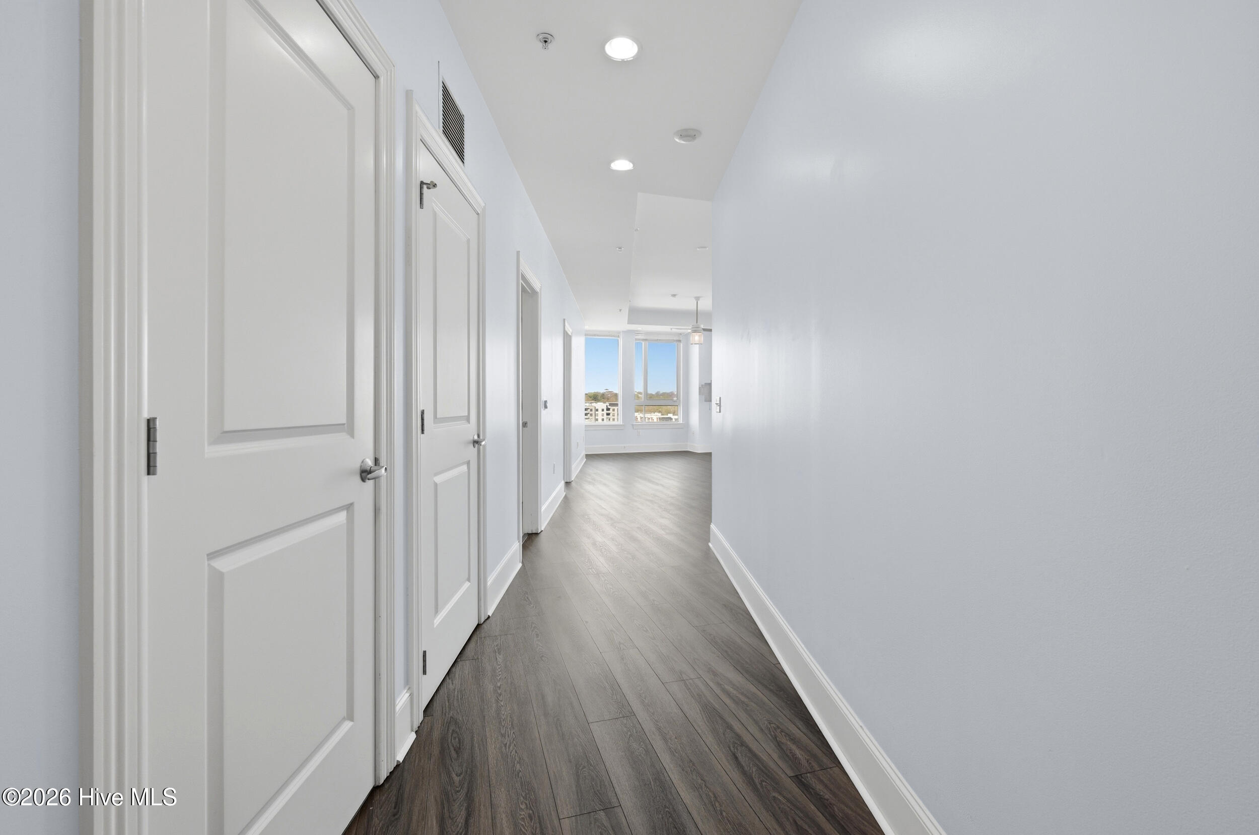 400 W North Street 810