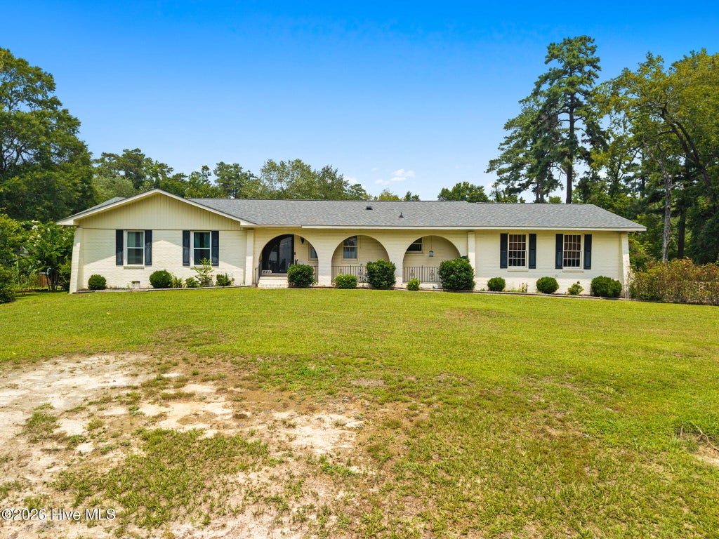 Photo of 423 S Edgewood Circle, Whiteville, NC 28472 (MLS # 100592883)