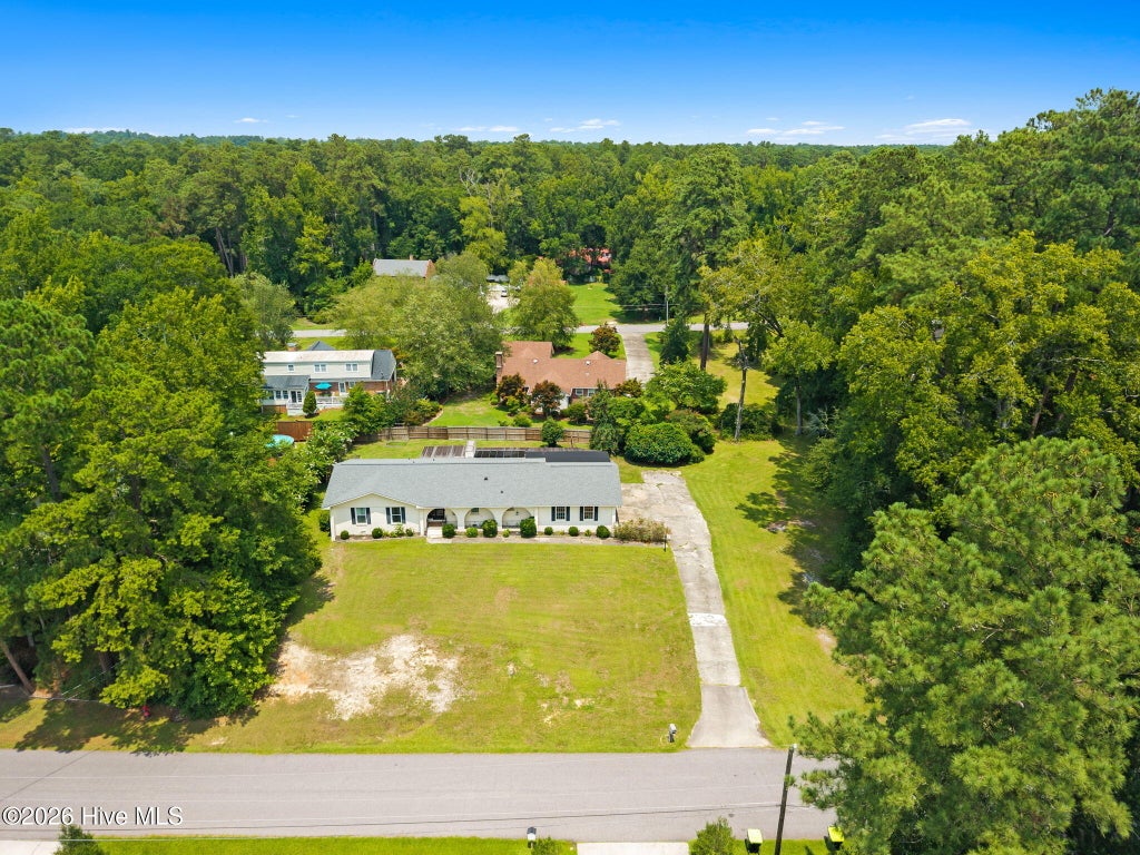 Photo of 423 S Edgewood Circle, Whiteville, NC 28472 (MLS # 100592883)